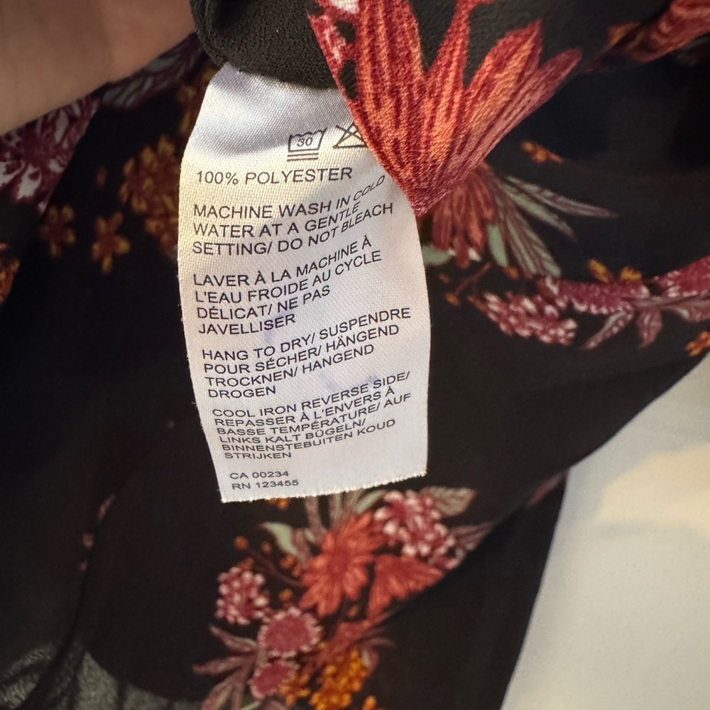 Design Lab Boho Floral Off-the-Shoulder Bell Sleeves Flowy Dress - Picture 6 of 7
